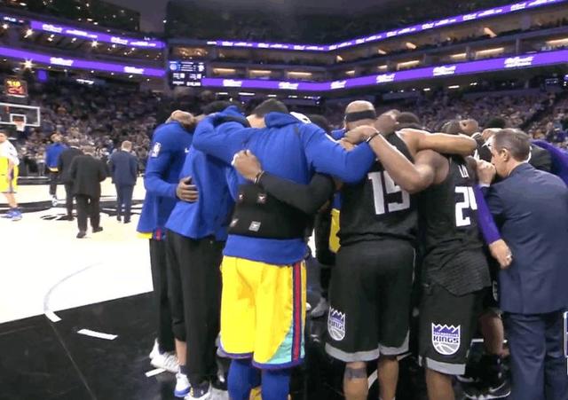 斯科蒂·巴恩斯，这位年轻球员在篮球场上展现出了惊人的才华和潜力。（新星斯科蒂·巴恩斯展现非凡才华与潜力）