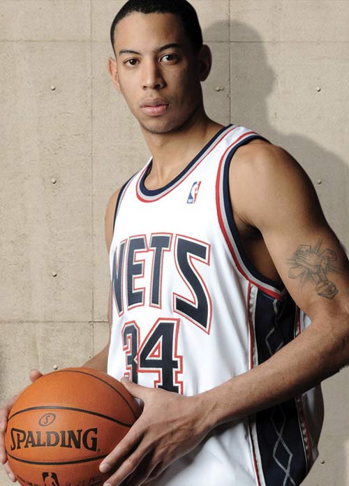 广岛三箭主帅：很高兴我的最后一战能获胜，球员们动力十足（广岛三箭主帅：告别战取胜，球员斗志昂扬）