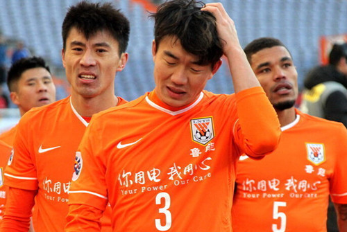 天空体育：桑德兰对莱比锡前锋奥蓬达不感兴趣（天空体育：桑德兰无意引进莱比锡前锋奥蓬达）